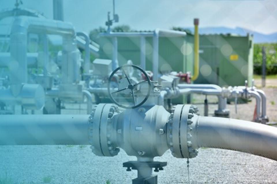 EU gas storage infrastructure and pipeline system linked to winter supply preparations in Europe